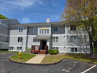 330 Sunderland Rd 29, Worcester, MA 01604
