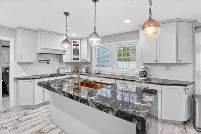 4323 Nantuckett Drive, Toledo, OH 43623
