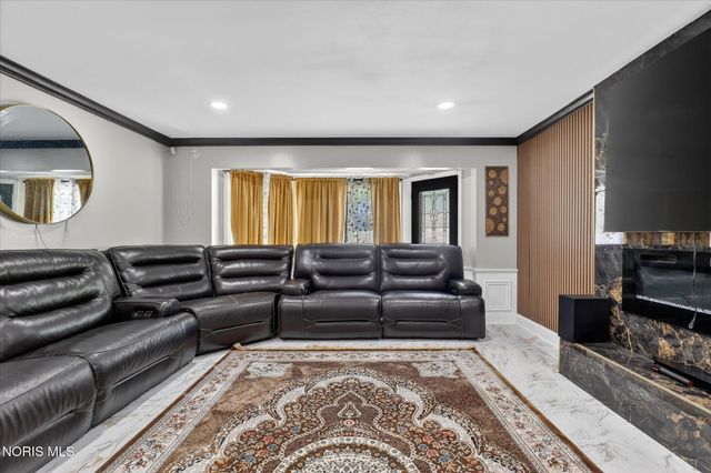 4323 Nantuckett Drive, Toledo, OH 43623