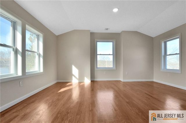 24 John Street, Helmetta, NJ 08828