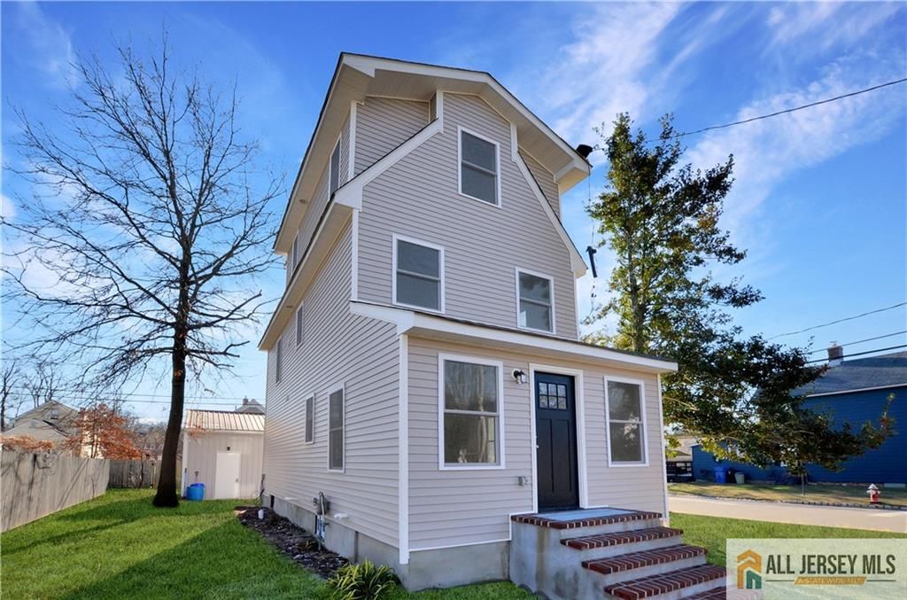 24 John Street, Helmetta, NJ 08828