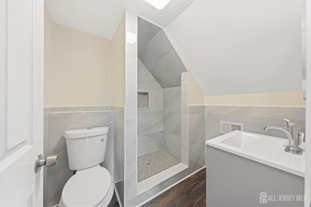 418 Highland Avenue, South Plainfield, NJ 07080