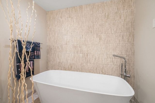 241 Perkins St C306, Boston, MA 02130