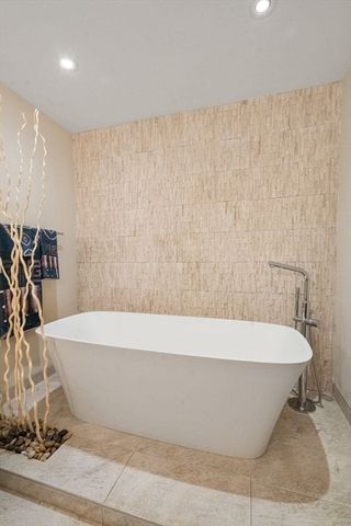 241 Perkins St C306, Boston, MA 02130