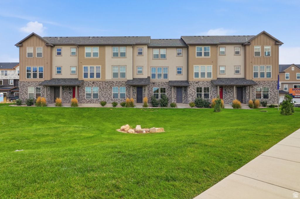 1650 N MAIN ST, Layton, UT 84041 — exterior