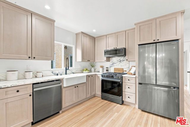 2919 Somerset Drive, Los Angeles, CA 90016