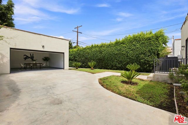 2919 Somerset Drive, Los Angeles, CA 90016