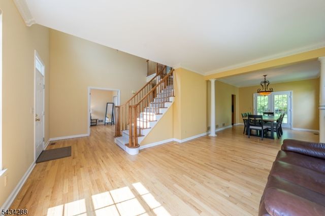 16 Landau Rd, Bernards Twp., NJ 07920