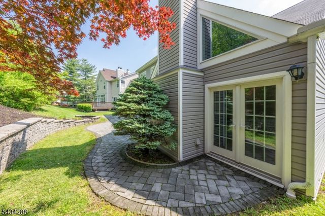 16 Landau Rd, Bernards Twp., NJ 07920