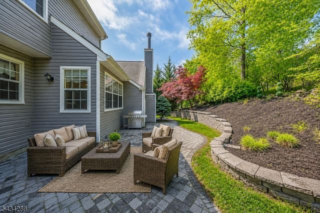 16 Landau Rd, Bernards Twp., NJ 07920