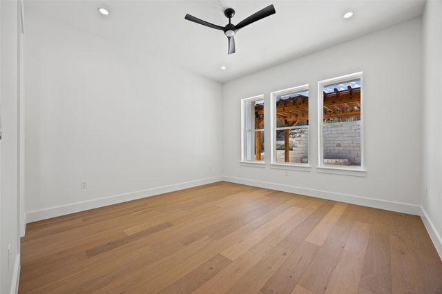 314 Alloway DR, Spicewood, TX 78669