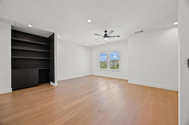 314 Alloway DR, Spicewood, TX 78669