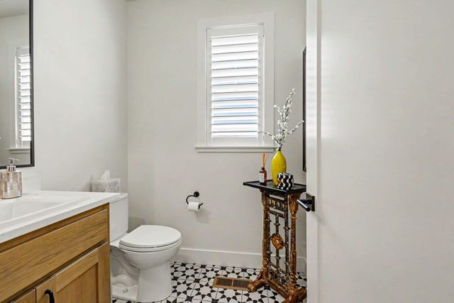 396 Randy Street, Ashland, OR 97520