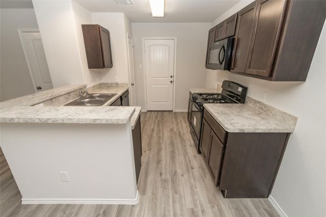 16911 Andrew Nook Lane, Richmond, TX 77407