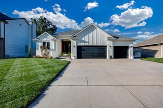 9706 W Bella Vista, Wichita, KS 67212