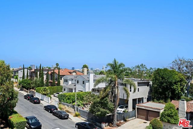 1959 2 Preuss Road, Los Angeles, CA 90034