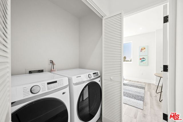 1959 2 Preuss Road, Los Angeles, CA 90034