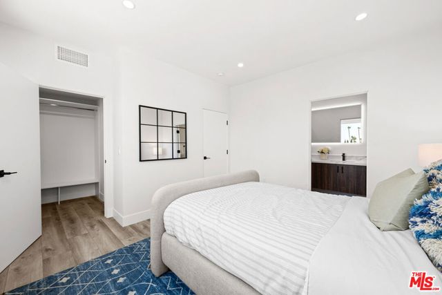 1959 2 Preuss Road, Los Angeles, CA 90034