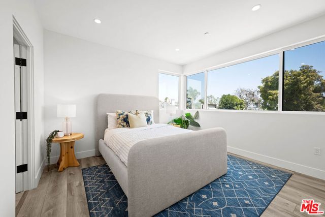 1959 2 Preuss Road, Los Angeles, CA 90034