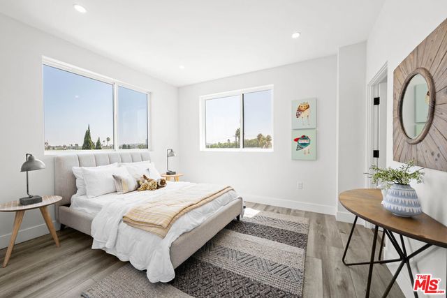 1959 2 Preuss Road, Los Angeles, CA 90034