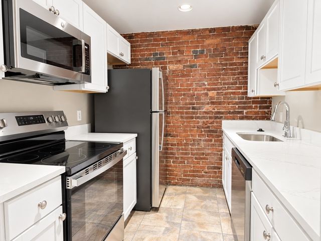 1750 Washington Street 10, Boston, MA 02118