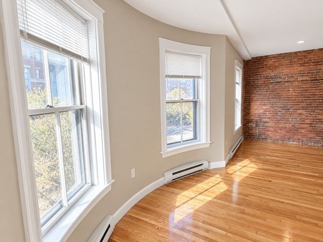 1750 Washington Street 10, Boston, MA 02118