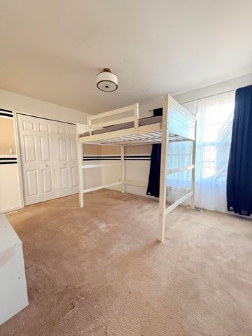 863 Flagstone Drive, Dyer, IN 46311