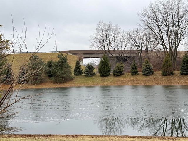 863 Flagstone Drive, Dyer, IN 46311