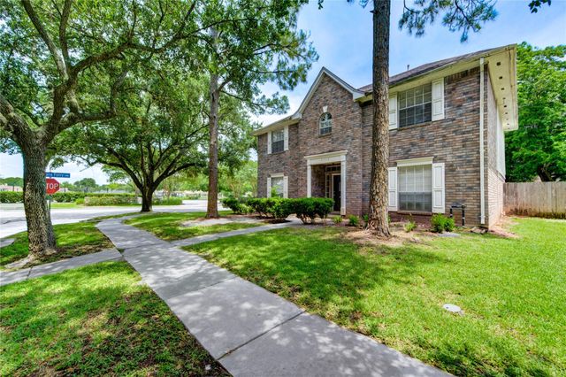 2338 Bent River Drive, Sugar Land, TX 77479