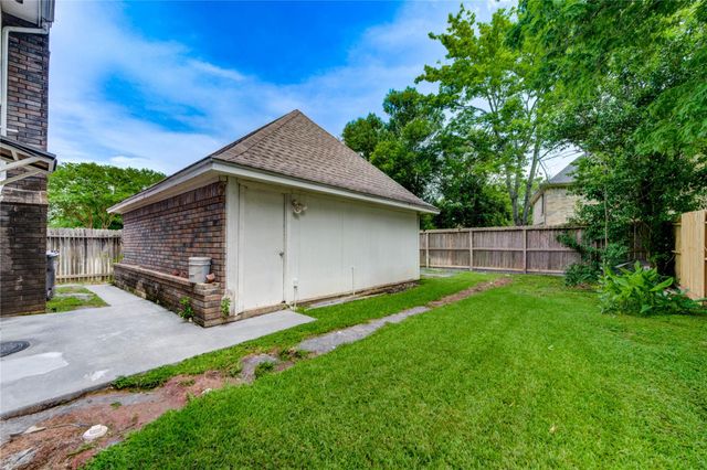 2338 Bent River Drive, Sugar Land, TX 77479