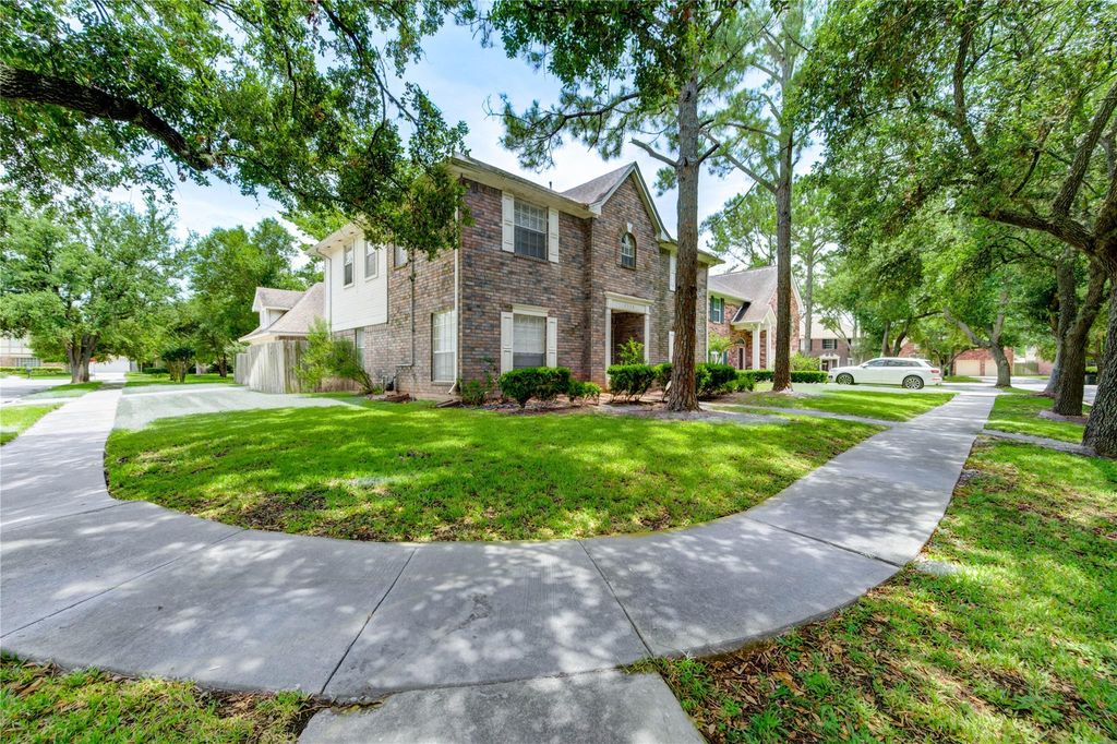 2338 Bent River Drive, Sugar Land, TX 77479