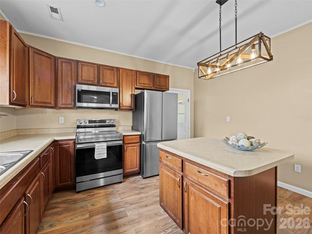 43 Avery Street, Waynesville, NC 28786