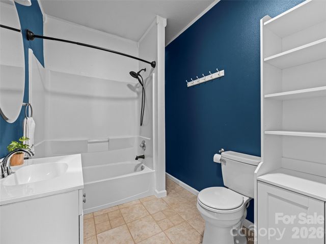 43 Avery Street, Waynesville, NC 28786