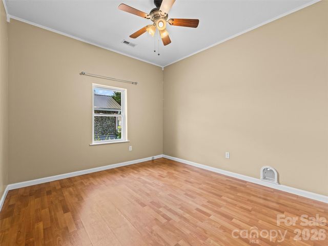 43 Avery Street, Waynesville, NC 28786