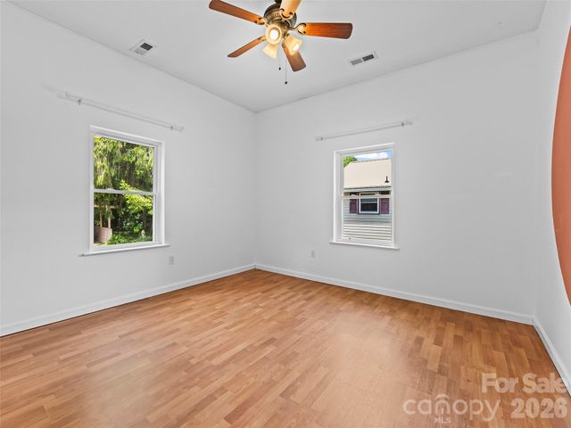 43 Avery Street, Waynesville, NC 28786