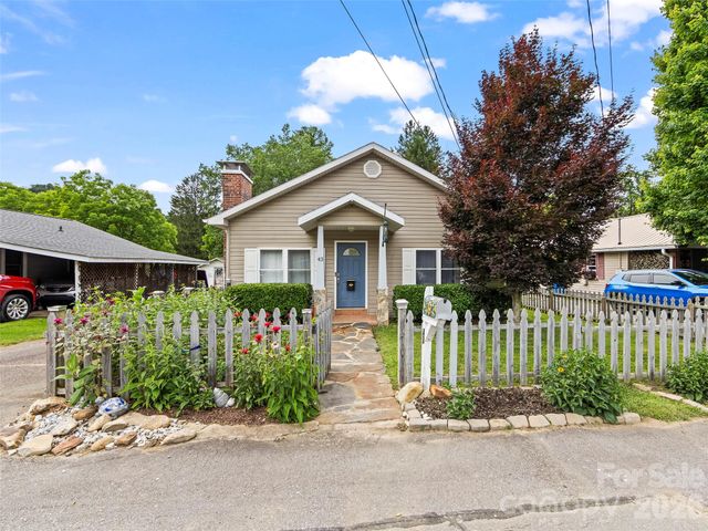 43 Avery Street, Waynesville, NC 28786