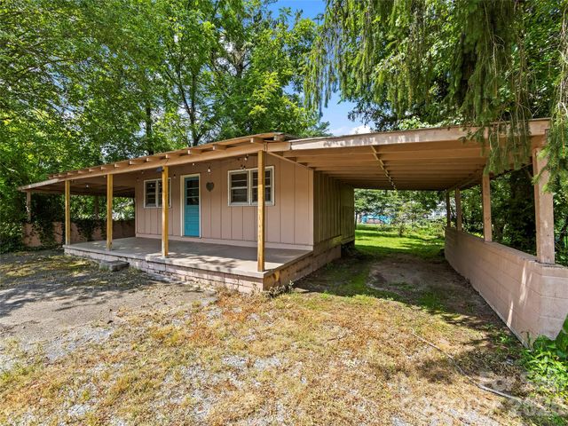 43 Avery Street, Waynesville, NC 28786