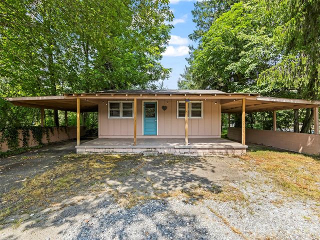 43 Avery Street, Waynesville, NC 28786