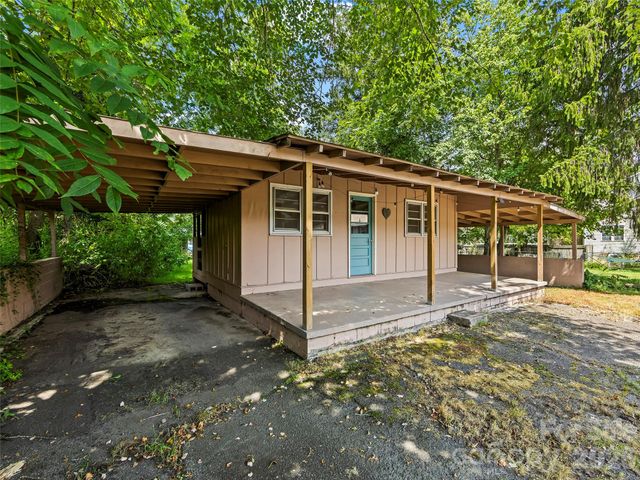 43 Avery Street, Waynesville, NC 28786