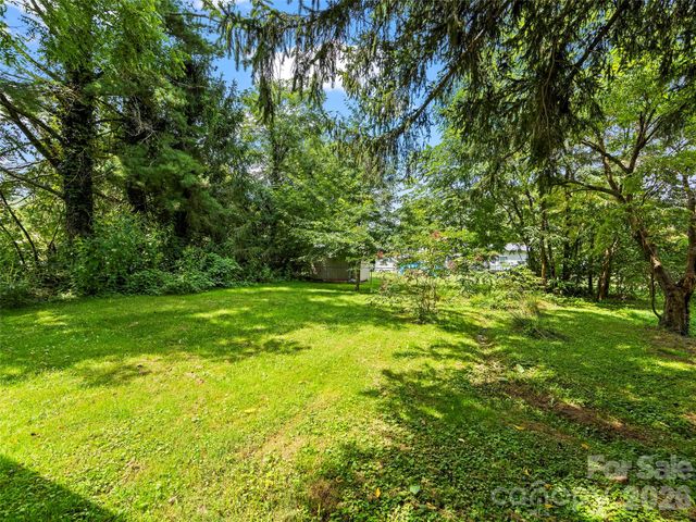 43 Avery Street, Waynesville, NC 28786