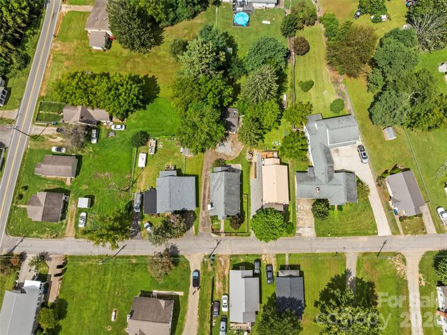 43 Avery Street, Waynesville, NC 28786