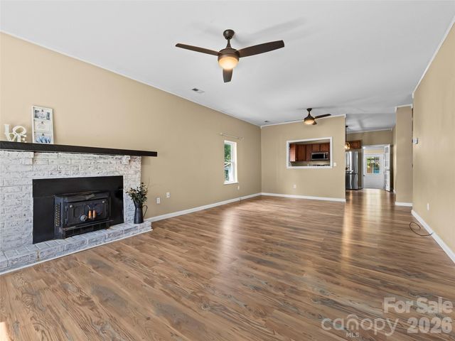 43 Avery Street, Waynesville, NC 28786