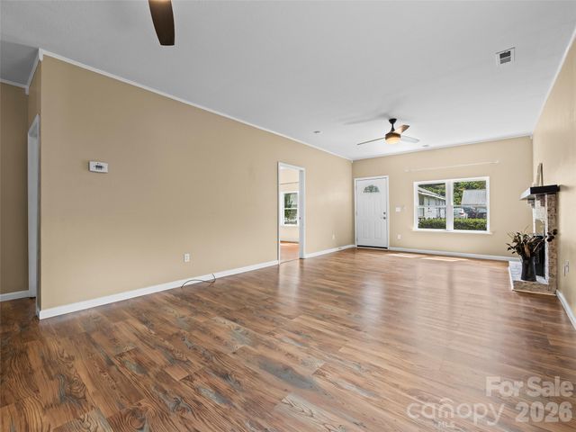 43 Avery Street, Waynesville, NC 28786