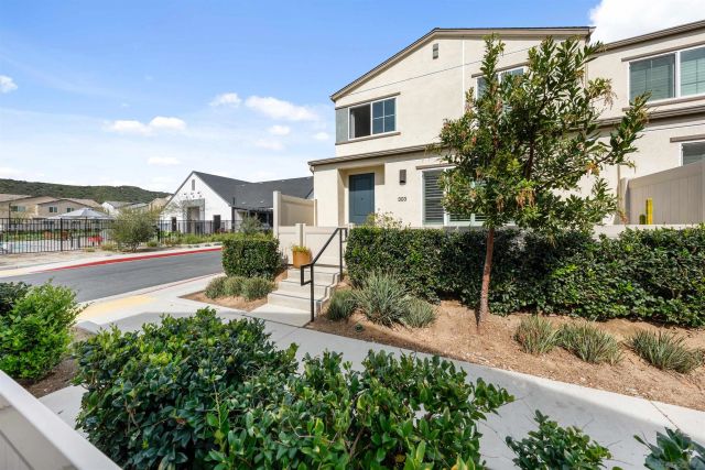 303 Citrine Trails, Fallbrook, CA 92028