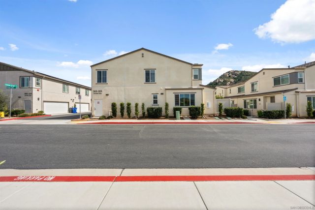 303 Citrine Trails, Fallbrook, CA 92028