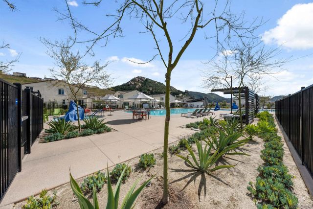 303 Citrine Trails, Fallbrook, CA 92028