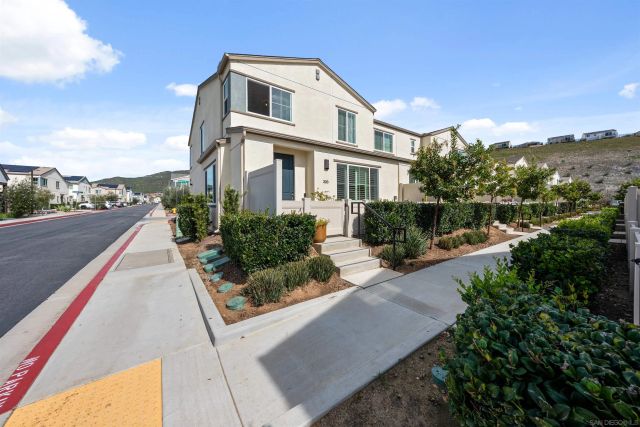 303 Citrine Trails, Fallbrook, CA 92028