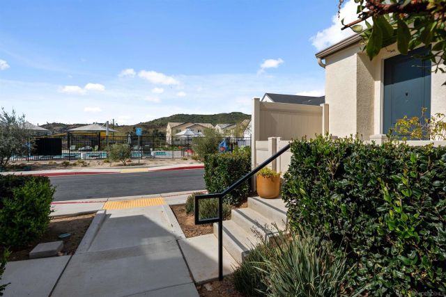 303 Citrine Trails, Fallbrook, CA 92028