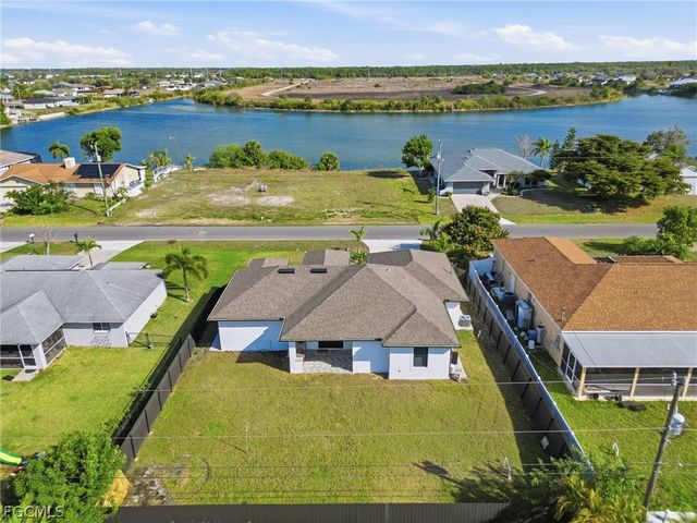 1108 NE 19th TER, Cape Coral, FL 33909