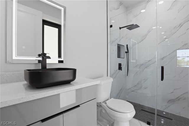 1108 NE 19th TER, Cape Coral, FL 33909